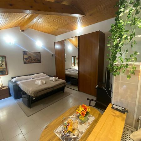 La Corte Dei Torri Loft On The Lake Oliveto Lario Екстериор снимка