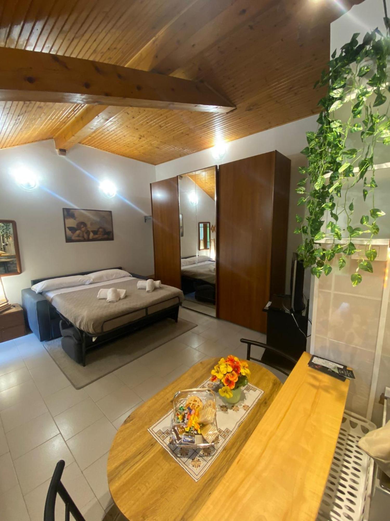 La Corte Dei Torri Loft On The Lake Oliveto Lario Екстериор снимка