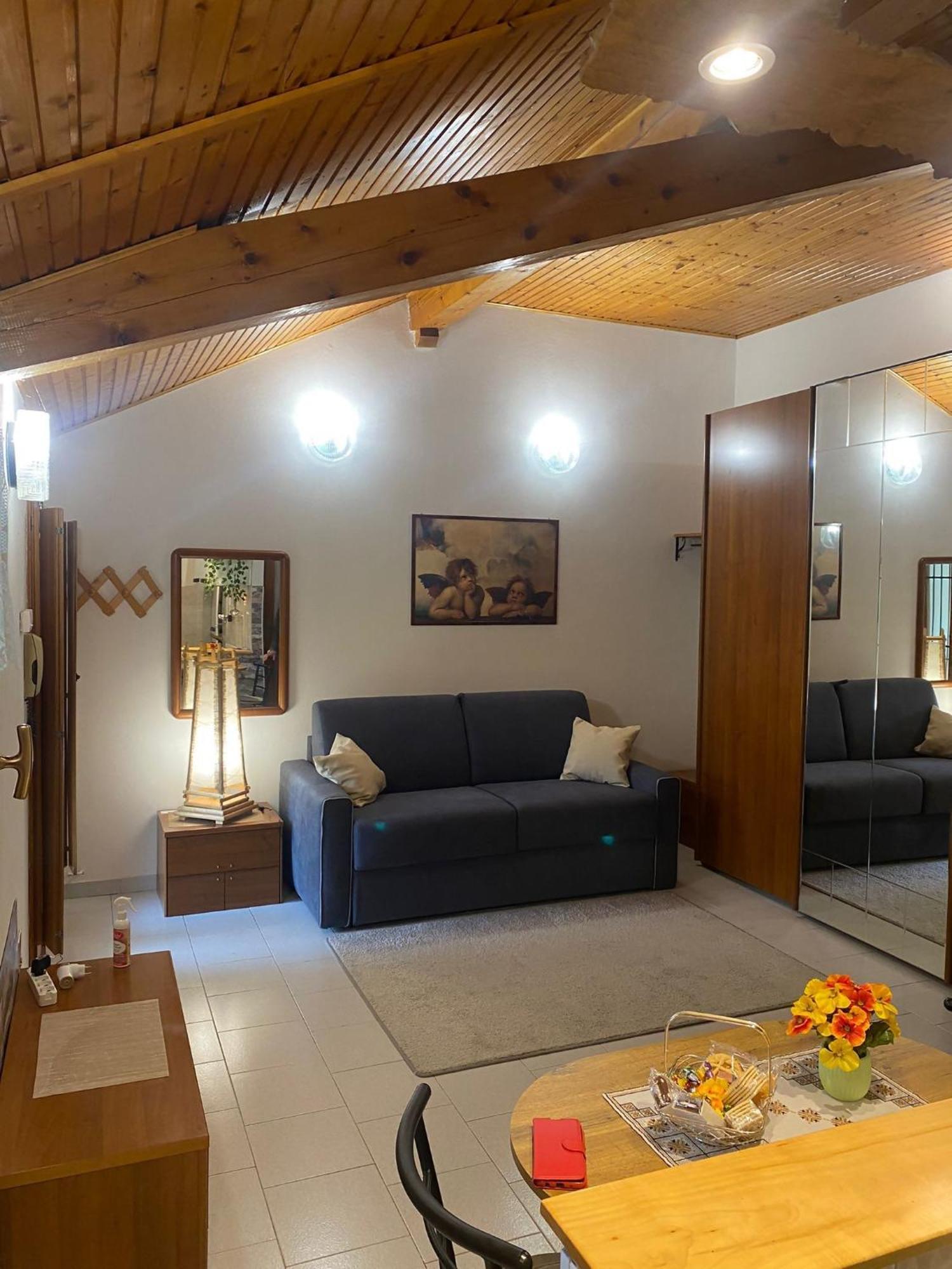 La Corte Dei Torri Loft On The Lake Oliveto Lario Екстериор снимка