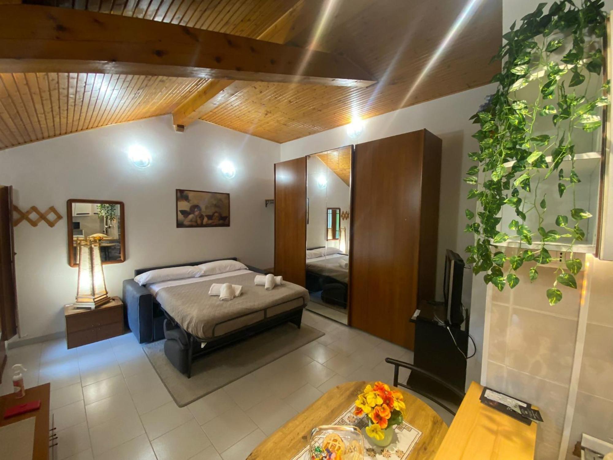 La Corte Dei Torri Loft On The Lake Oliveto Lario Екстериор снимка